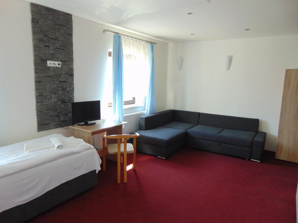 Hotel Isora Ostrava Ngoại thất bức ảnh